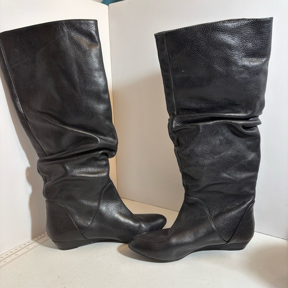 Gianni Bini women’s black leather slouched knees high boots in size 6 - Picture 7 of 10